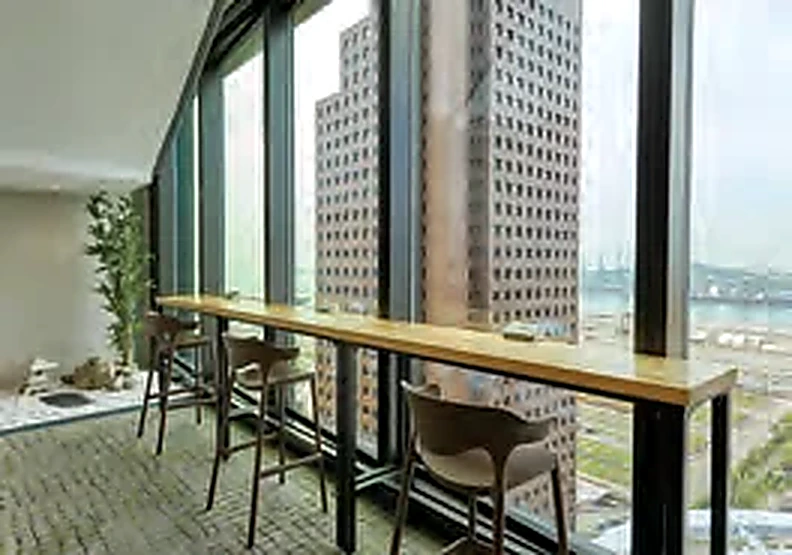 Coworking desk at Hub Suites